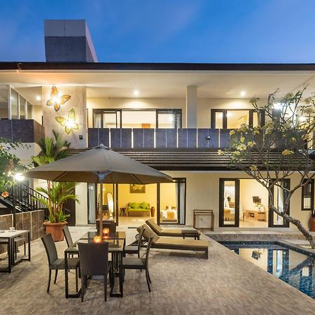 Villa Mayasari 6 Bed Rooms นูซาดูอา ภายนอก รูปภาพ