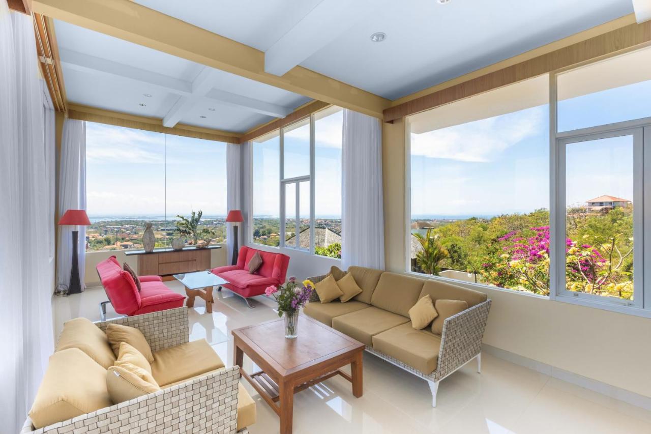 Villa Mayasari 6 Bed Rooms นูซาดูอา ภายนอก รูปภาพ